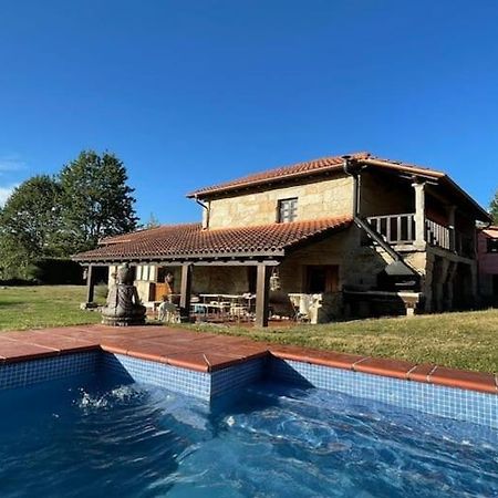 Habitaciones Con Bano Individual En Casa De Campo. Piscina. Amoeiro Dış mekan fotoğraf