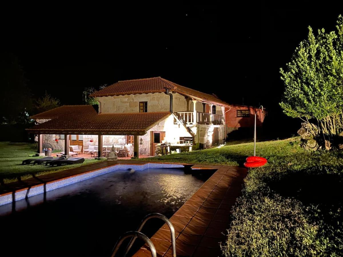 Habitaciones Con Bano Individual En Casa De Campo. Piscina. Amoeiro Dış mekan fotoğraf